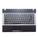 Клавиатура (топ-панель) для ноутбука Samsung 300E4A 300V4A черная с серебристым топкейсом