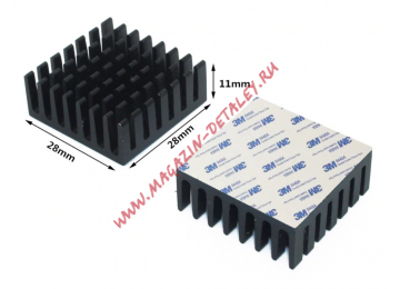 Аллюминиевый радиатор 28х28х10 мм с термоскотчем